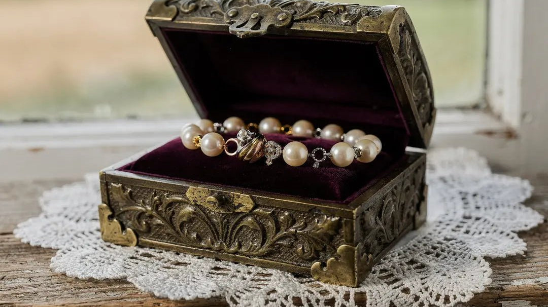 Mixed Metal Jewelry With Pearls: Your 2026 Style Guide - The Bead Traders