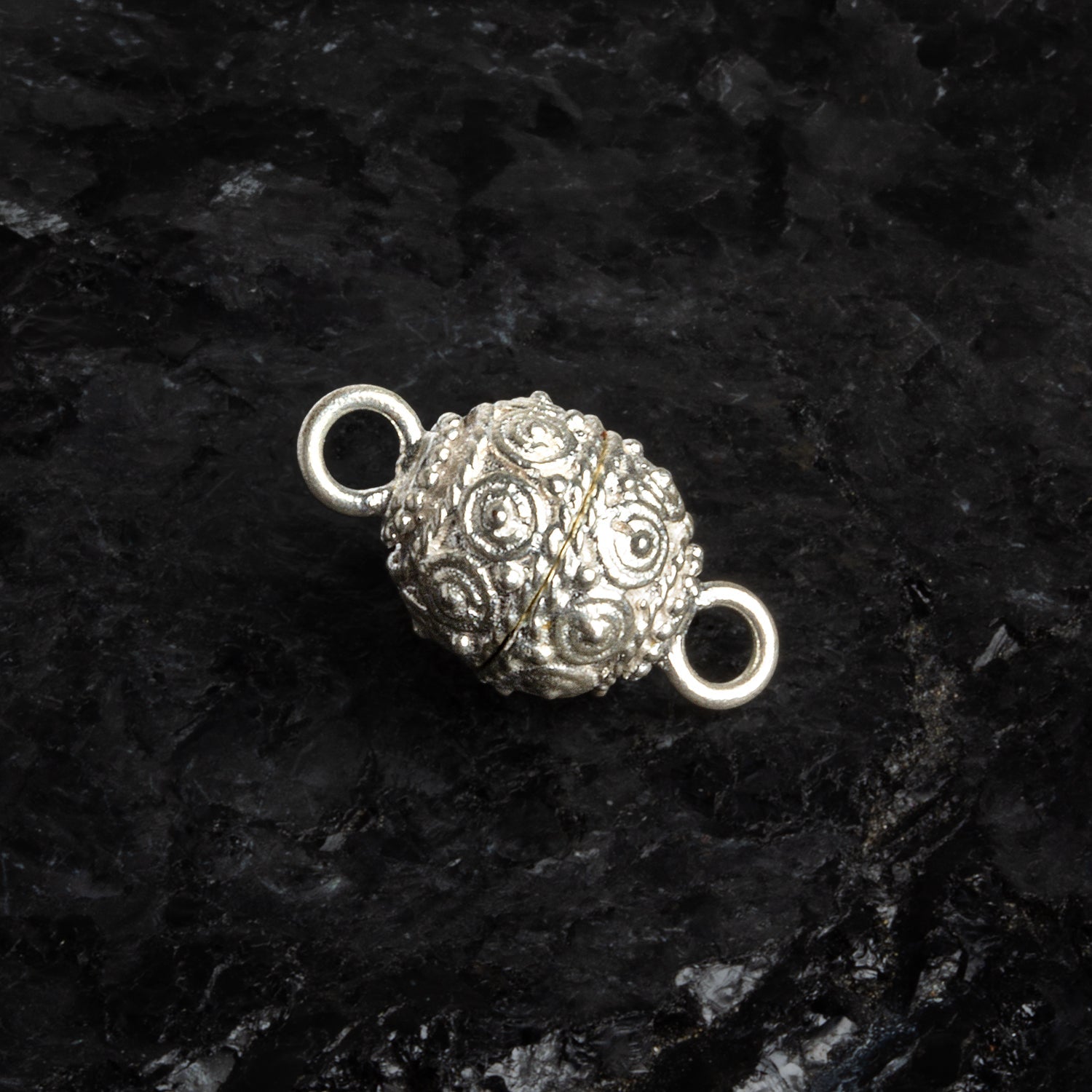 19x10mm Silver Plated Copper Swirl Magnetic Clasp 1 Bead - The Bead Traders
