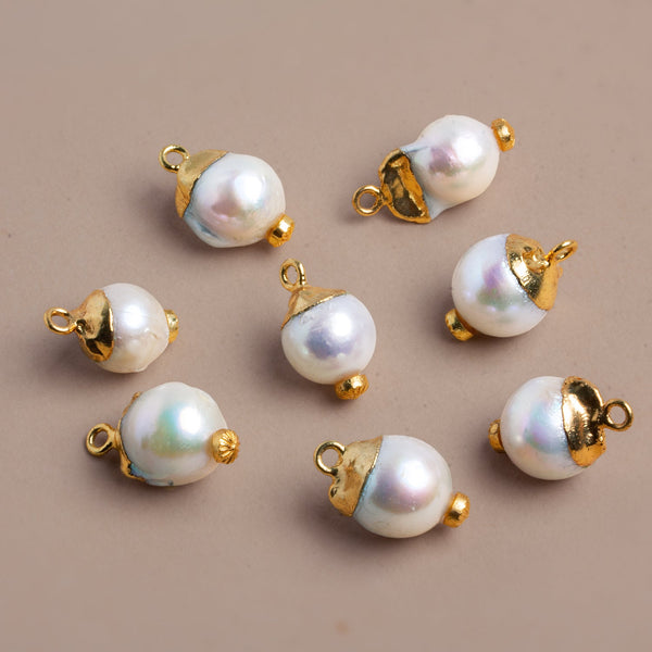 11mm Gold Leafed Ultra Baroque Pendant 1 Bead