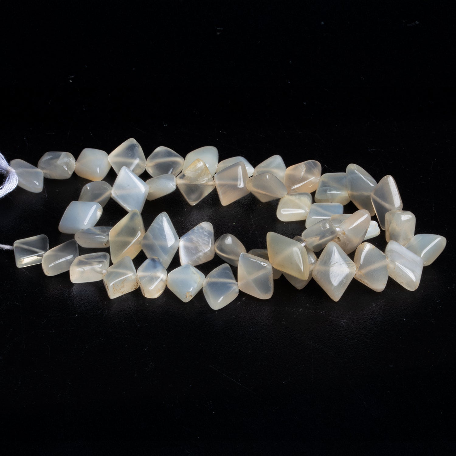 13x9mm Cream Moonstone Plain Kites 14 inch 35 beads - The Bead Traders