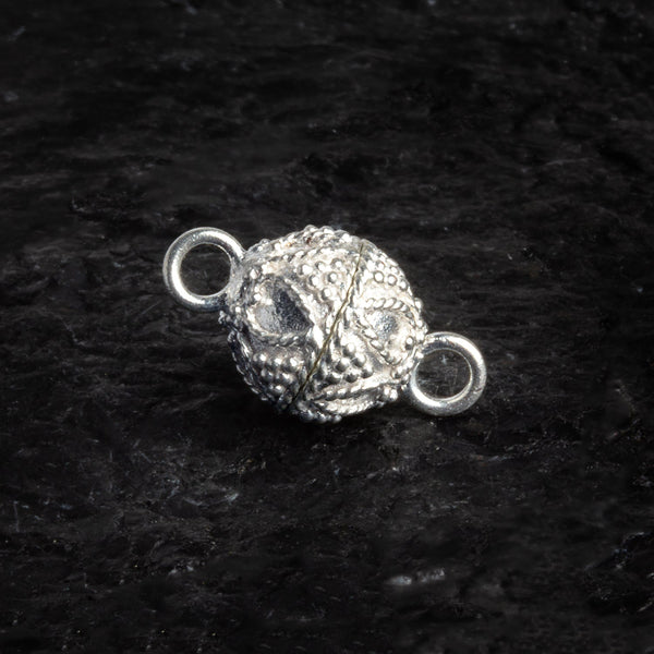 19x10mm Silver Plated Copper Miligrain Pear Magnetic Clasp 1 Bead