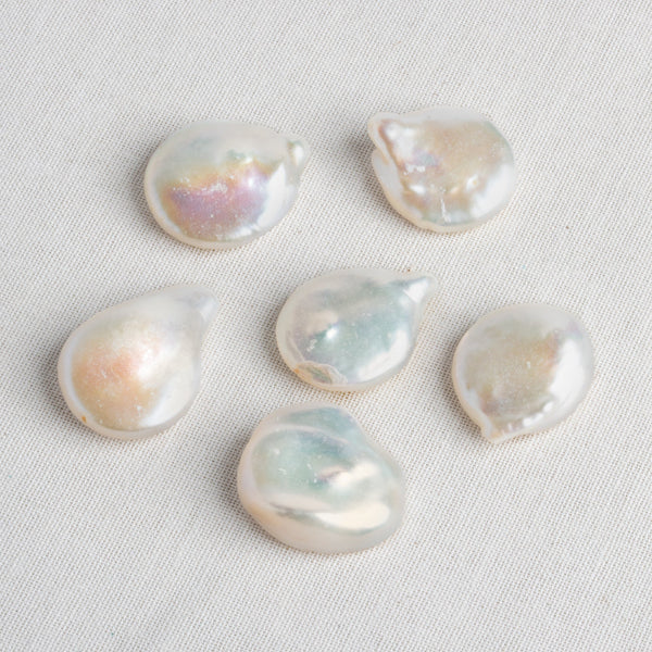 20x17mm Creamy White Coin Pearl Focal 1 Piece