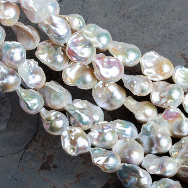21x16mm Off White Ultra Baroque Pearls 16 inch 18 beads