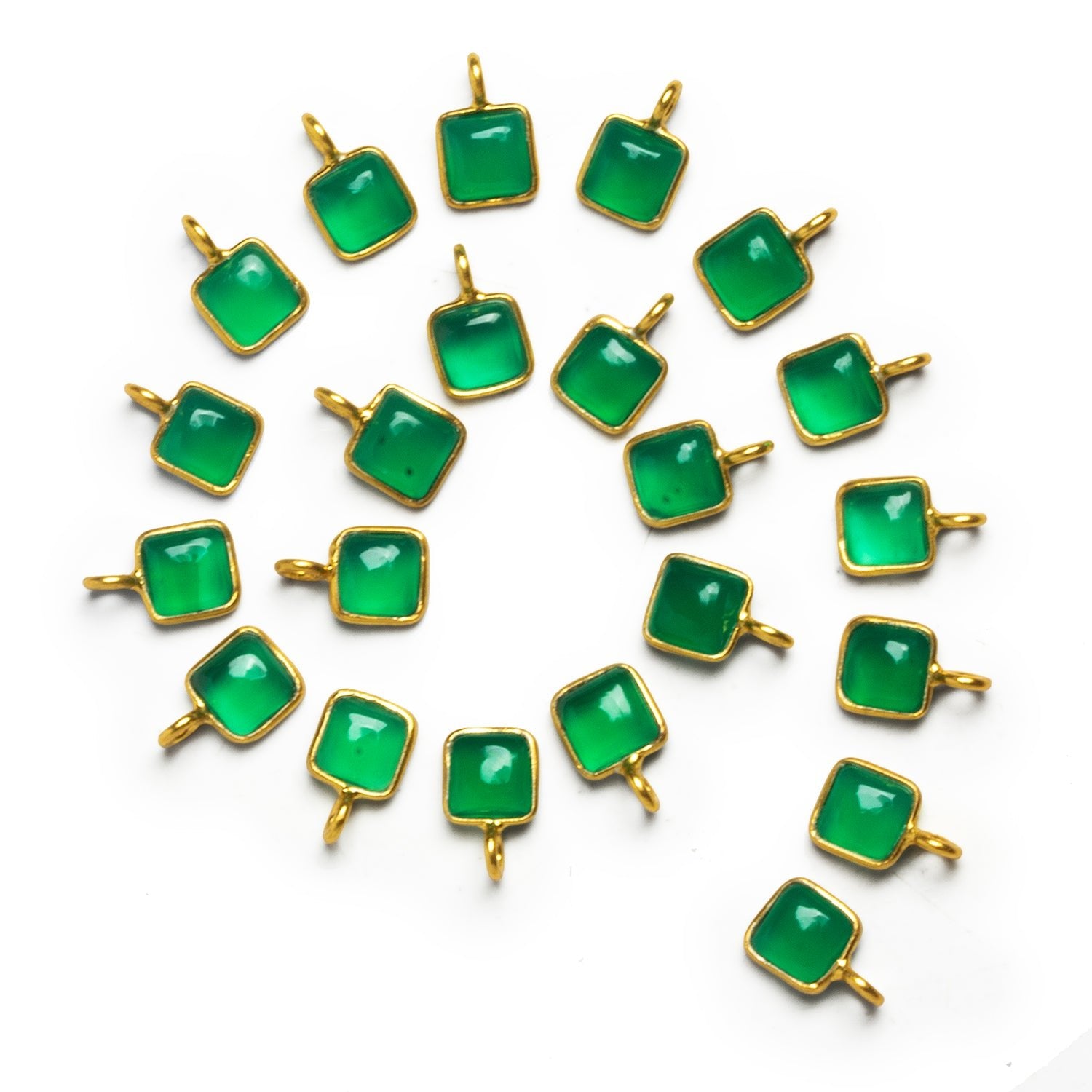 6mm Vermeil Bezeled Green Onyx Cushion Pendant 1 Bead - The Bead Traders