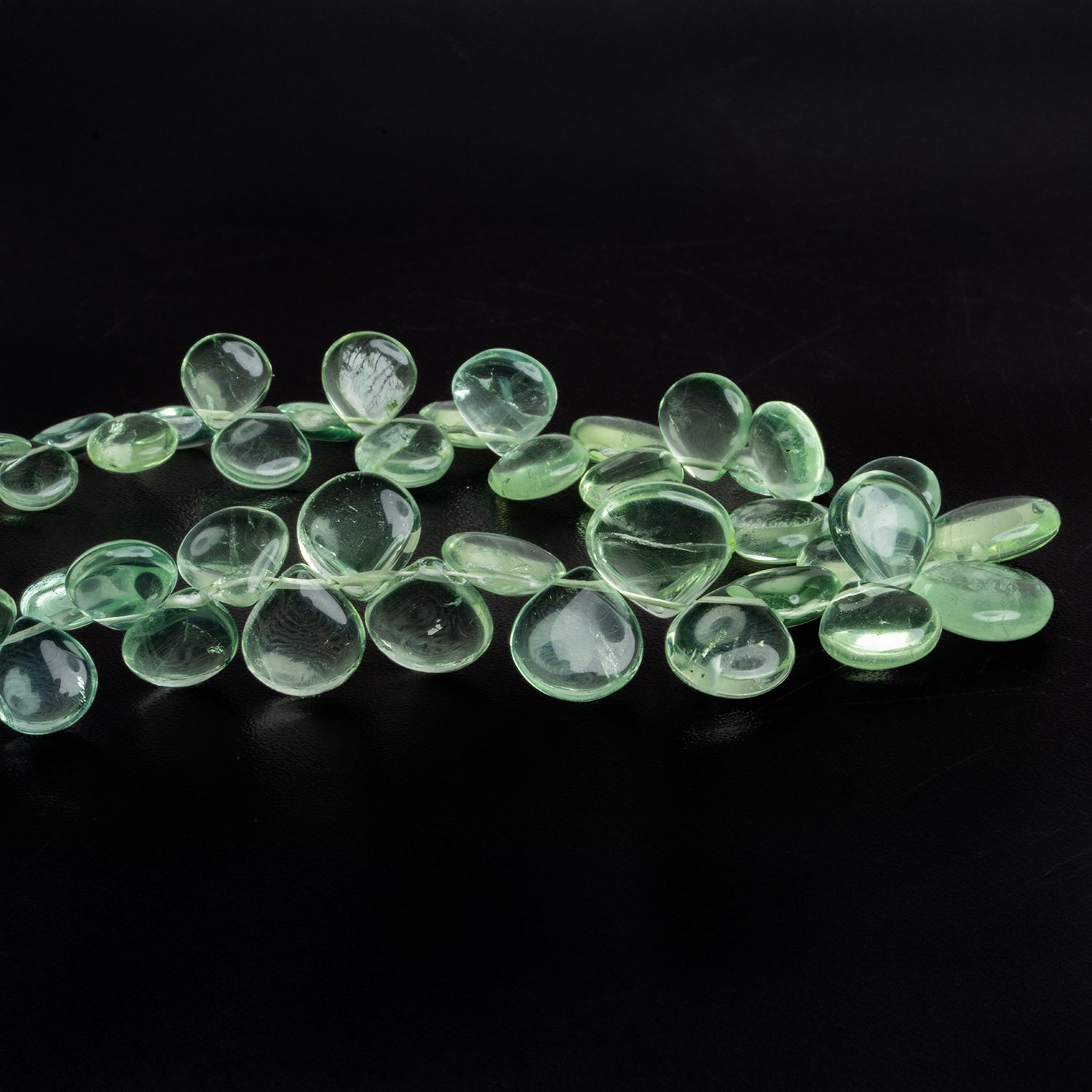 8 - 13mm Fluorite Plain Hearts 8 inch 37 beads - The Bead Traders